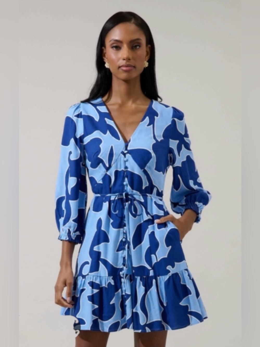 NWT Sugarlips Briela Abstract Print V-Neck Mini Dress